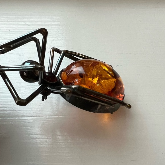 AUTHENTIC AMBER BROOCHE - Picture 6 of 7